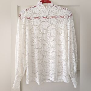 Women's White Lace Long-Sleeve Top